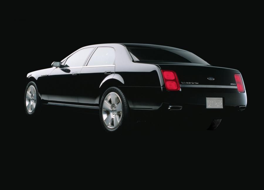  Ford 427 Concept 2003 года  (фото 6 из 33)